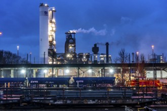 Hüttenwerke Krupp-Mannesmann, HKM in Duisburg, blast furnace A, marshalling yard, with freight