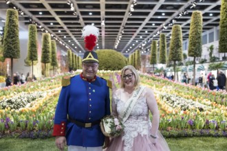 The asparagus grenadier and the asparagus princess from Walbeck in the flower hall at the Green
