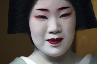 Close-up of a geisha in the Nishi Chaya tea house district in Kanazawa, Kanazawa, Ishikawa, Japan