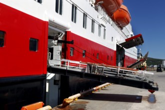 Gangway to Hurtigruten ship in Kirkenes harbour in sunny weather, Kirkenes, Finnmark, Norway