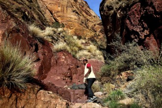 Mountain guides climbing through rocky terrain in the Gheralta Mountains, zero