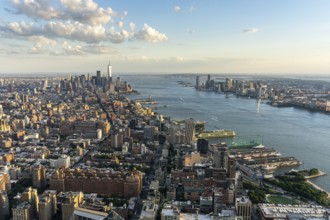 Lower Manhattan skyline, Edge, New York, USA