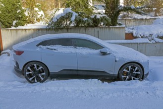 Snowy car, winter, snow, Sieversen, Samtgemeinde Rosengarten, Lower Saxony, Germany