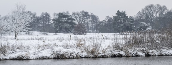 Winter landscape on the Ems, Emsland, Lower Saxony, Germany