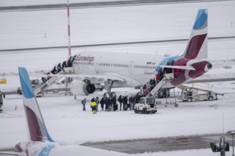 The onset of winter in North Rhine-Westphalia, flight operations were maintained at Düsseldorf