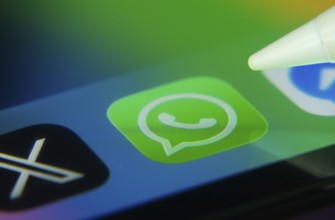 16 Nov 2025- Dhaka, Bangladesh: WhatsApp and other app icons with a digital pen on a iPad screen