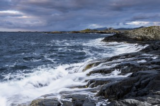 Raging water at Storseisund Bridge, Atlantic Road, Atlanterhavsveien, Karvag, Vevang, West Coast,