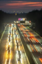 Evening traffic on the A52 motorway, between Düsseldorf and Essen, in front of the Breitscheid