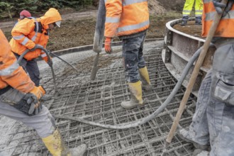 Concreting, concreting the foundation of a wind turbine, more than 600 cubic meters of concrete