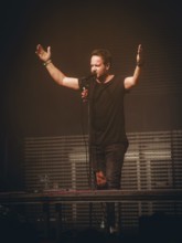 Singer Christoph von Freydorf from Emil Bulls live on X-Mas Bash Tour 2025 at Huxley's New World in