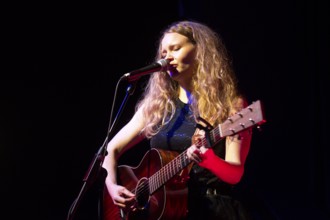 Magda NOVELS, concert as part of the record release tour for the album Vol.1 Shadow Work at