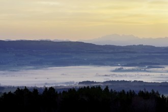 View from Horben of the Reuss Valley covered in fog, behind it the Alpstein with the Säntis in the