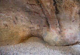 White Lady Rock Painting, White Lady Painting, Depiction of Hunters and Animals, Rock Paintings in