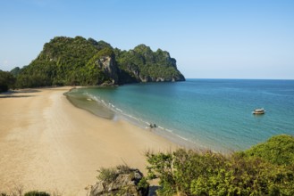 Lonely beach and mountains, Thung Yang Beach, Pak Khlong, Chumphon, Chumphon Province, Central