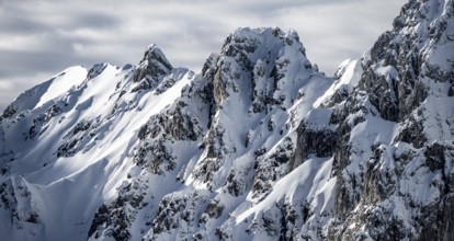 View of snowy Waxenstein, view from Längenfelderkopf in winter, Wetterstein Mountains,