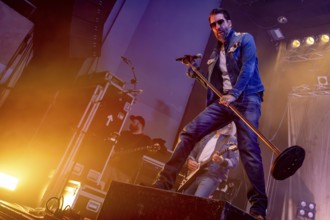 Alec Völkel (Boss Burns), singer of the band The BossHoss during their Back To The Boots Tour 2025