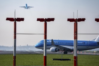 Amsterdam Schiphol Airport, Aalsmeerbaan runway, 18L-36R, KLMflieger on the runway, waiting for