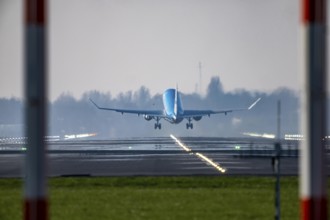 Amsterdam Schiphol Airport, Aalsmeerbaan runway, 18L-36R, KLM flieger on the runway, takes off,