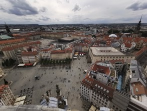 Extensive view of Dresden from above, with many historic buildings, Dresden