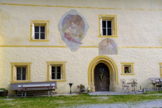 Mesnerhaus, Wehrkirche St. Leonhard ob Tamsweg, Tamsweg, Lungau, Salzburg state, Austria