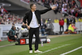 Coach coach Daniel farmer VfL Wolfsburg gesture on the sidelines soccer Bundesliga, MHPArena, MHP
