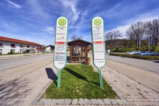 Inzell bus station, Regionalverkehr Oberbayern GmbH, bus stop sign, bus platform, parking lot with