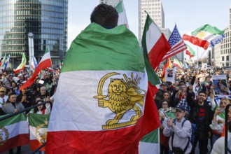 Iranians demonstrate on the day of the US and Israeli attack on Iran, Berlin, 28.02.2026. People