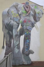 Mural elephant with jack on back by CASE maClaim 2016, elephant figure, street art, graffiti, Bad