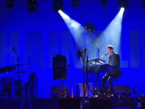 Musician Hans-Jürgen Buchner, performance with his group Haindling, here at the Plassenburg concert