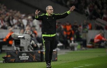Coach coach Martin O'Neill Celtic Glasgow FC on the sidelines gesture gesture soccer UEFA Europa