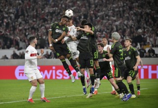 Penalty area scene, goal area scene header duel duel action Jose Maria Chema Andres Baixauli VfB