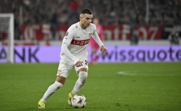 Badredine Bouanani VfB Stuttgart (27) Action on the ball Football UEFA Europa League, MHPArena, MHP