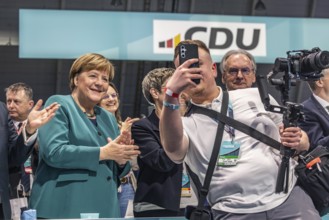38th Federal Party Congress of the CDU of Germany in Stuttgart. Applause for Chancellor Friedrich