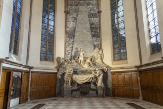 The late Baroque mausoleum of Marshal Hermann Moritz of Saxony by the Parisian sculptor
