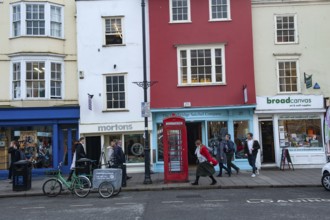 Oxford, England, UK. February 2nd, 2020 Shops and shopping along Broad Street, Oxford City Center,