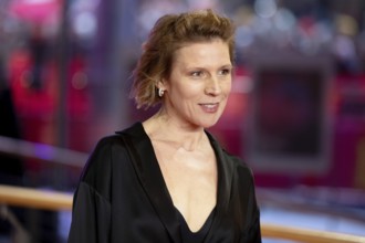 Franziska Weisz on the Red Carpet in front of the closing gala of the 76th Berlinale at the Theater