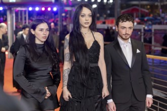 Safiya Benaddi, Alessa Savage and Caolán O'Gorman on the Red Carpet in front of the closing gala of