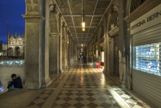 Old Procuration Arcaden, 16th century, St. Mark's Square in the early evening, Venice, Veneto,