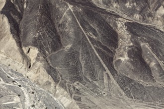 An overview of line patterns and geoglyphs in a desert region, the geoglyphs and patterns in the