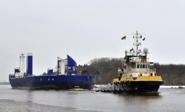 NEPTUN 11 tug a new ship in the icy Kiel Canal, NOK, Kielkanal, Kielcanal, Schleswig-Holstein,