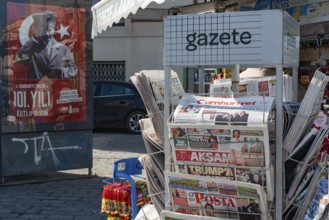 Istanbul, Turkey. January 3rd 2025. Turkish newspapers for sale outside a kiosk in the Karakoy