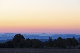 Colourful morning sky towards Saxon Switzerland seen from Lerchenberg, sunrise, Lerchenberg,