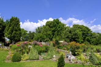 Blumengarten mit Klosterkirche, Campanile, Fraueninsel, Chiemsee, Chiemgau, Upper Bavaria, Bavaria,