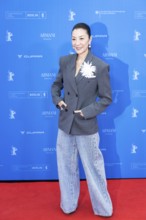 Michelle Yeoh in front of the premiere of the film Everything Everywhere All At Once at the