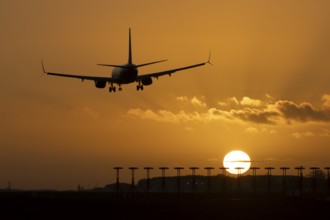 Boeing 737 commercial passenger airliner jet aircraft of Ryanair airways in flight on approach to