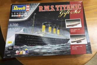 RMS Titanic boxed Gift Set model making kit made by Revell, UK