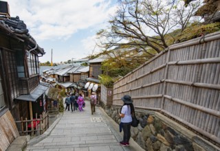 Alley in the old town with traditional Japanese houses, Higashiyama, Kyoto, Japan