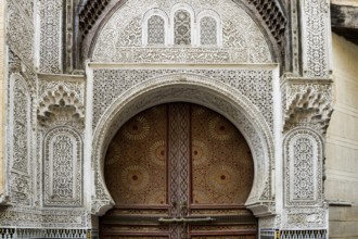 Alley in the old town, Souk, Fez El Bali, Medina, UNESCO World Heritage Site, Fez, Morocco