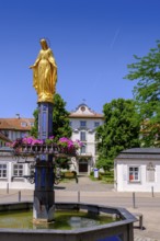 Marienbrunnen with New Castle, Wurzach Castle, Bad Wurzach, Upper Swabia, Swabia,