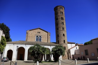 Basilica of Sant'Apollinare Nuovo, three-nave basilica church from the 6th century. It was built by